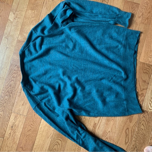 Club Monaco knit sweater - Picture 2 of 4